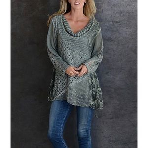 Simply Couture Very cute green long sleeved NWOT